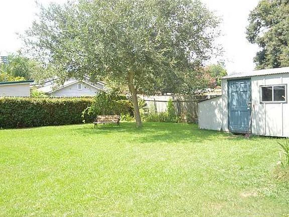 3rd image of 140 Valerie St