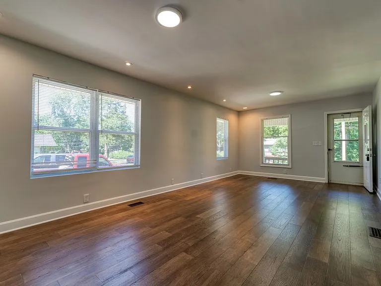 8241 Riley St — Photo 8