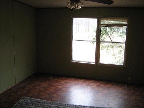 5th image of 211 Lonesome Dove Dr