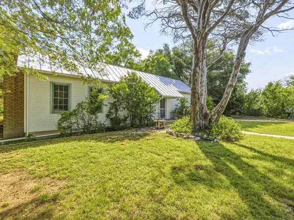 606 W Austin St, Fredericksburg, TX 78624