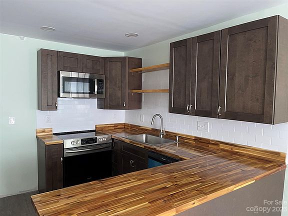2nd image of 1309 11th St #7