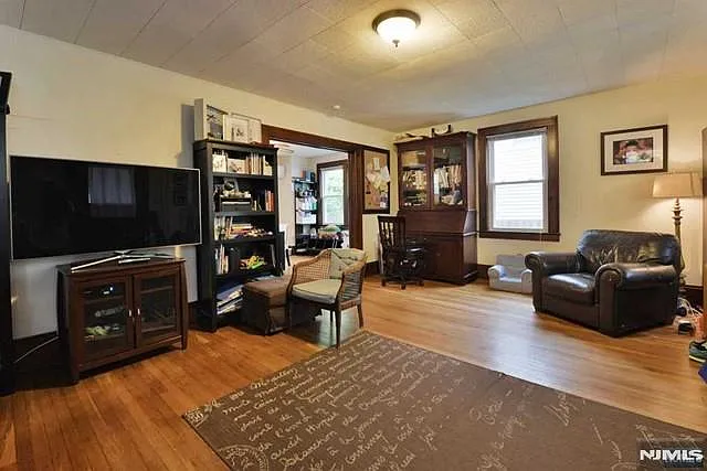 71 Everett St — Photo 6