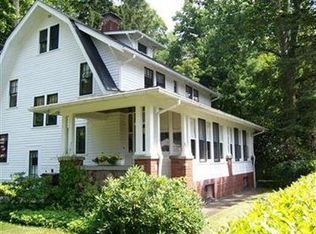 163 Solon Rd, Chagrin Falls, OH 44022