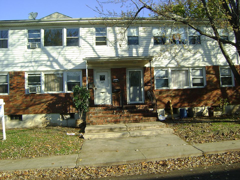 2nd image of 165 Dixon Ave