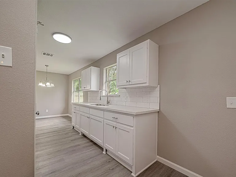 8619 Valley Meadow Dr — Photo 19