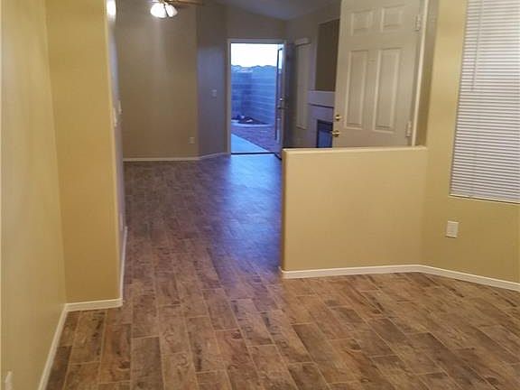 3rd image of 4585 Julesburg Dr