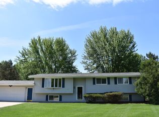 1667 Brandywine Ln, Dixon, IL 61021