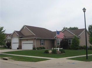 340 N 16th Ave, Hiawatha, IA 52233