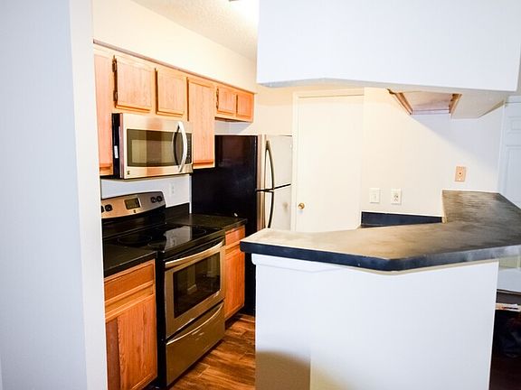 2nd image of 234 Afton Sq Unit 303