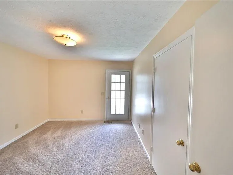 Upstairs Bedroom 2