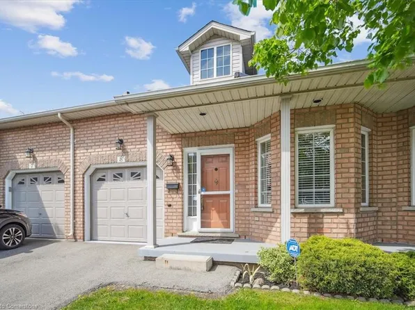 213 Nash Rd S #8, Hamilton, ON L8K 6S2