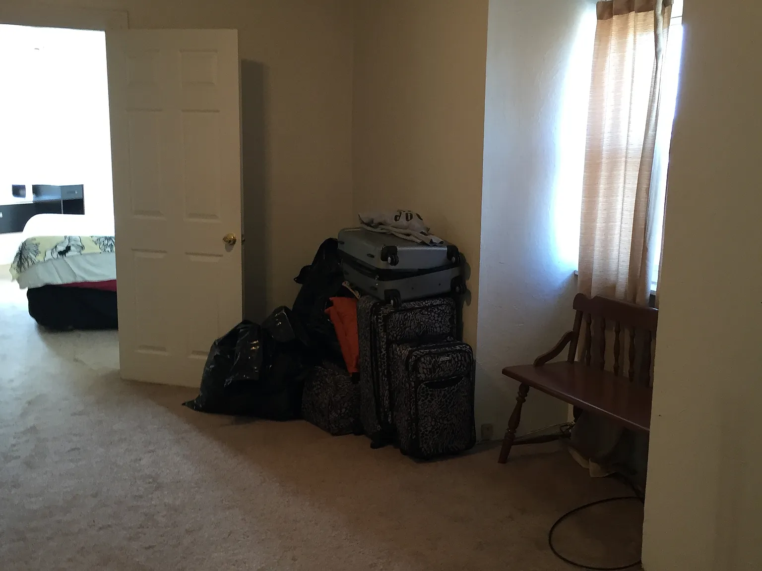 1 bed, 900 sqft, $650 — Photo 4