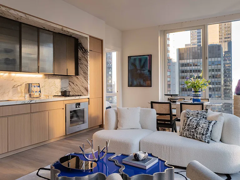 135 E 47th St #28C — Photo 6