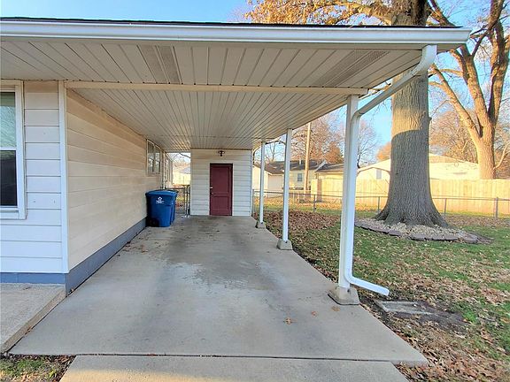 4th image of 2746 Sunset Dr