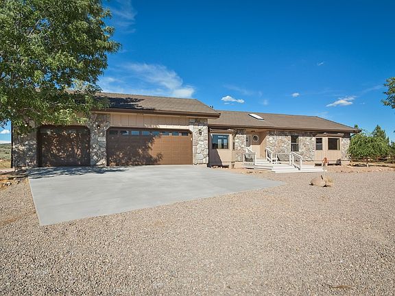3rd image of 1476 Sand Cove Trl W
