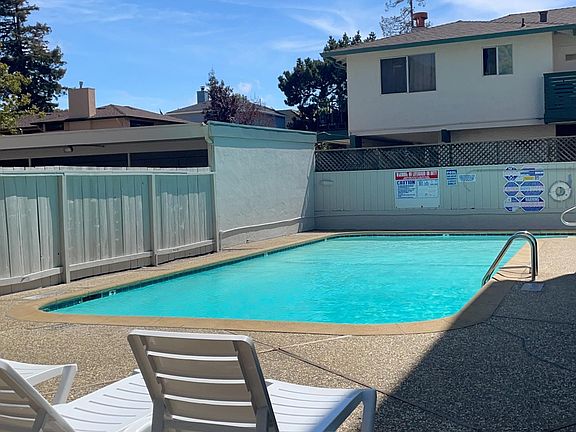 5th image of 525 N San Mateo Dr APT 306