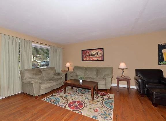 4th image of 7705 New Hampshire Ave