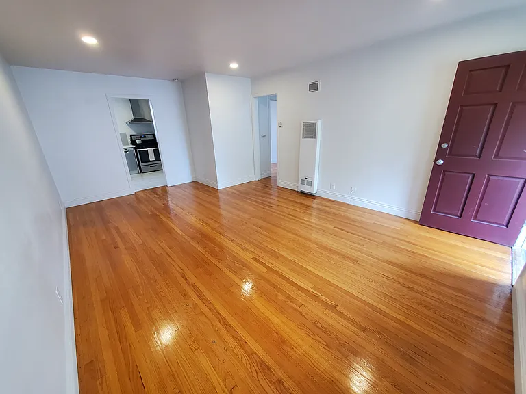 1755 E 2nd St #10 — Photo 2