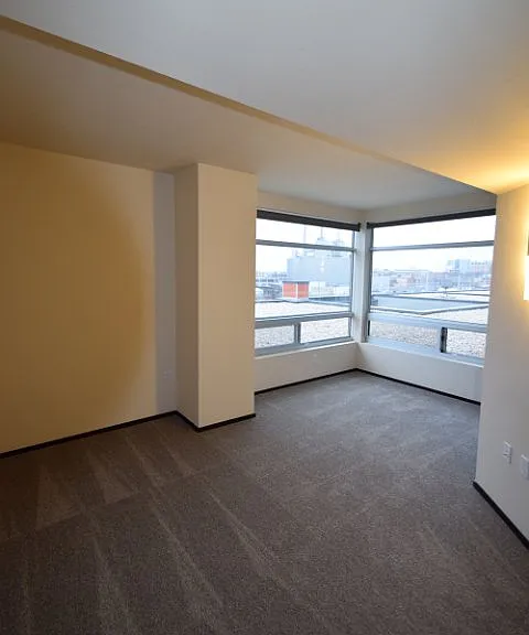 Galaxie High Rise Apartments — Photo 208