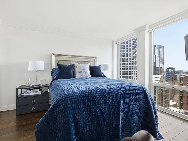 111 E Chestnut St #34B — Photo 21