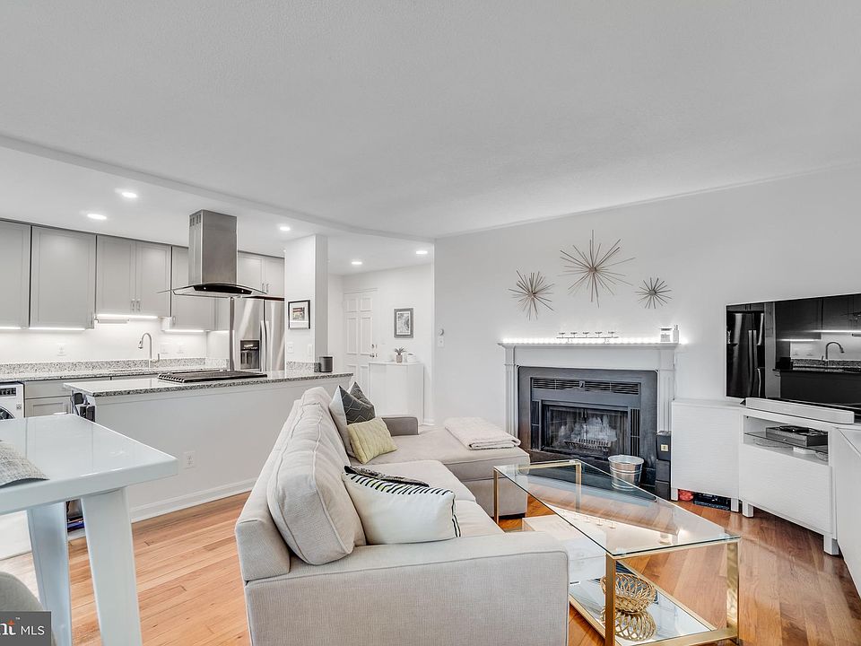 1st image of 100 N George Mason Dr #2