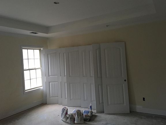 4th image of LOT 52 52 #A