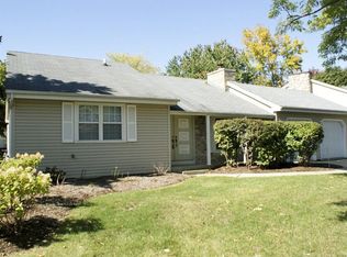 641 White Ct, Gurnee, IL 60031