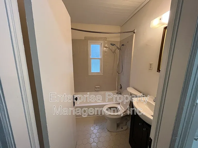 801 Bowen Cir — Photo 12