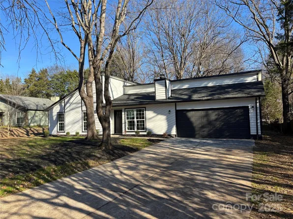 7401 Sheffingdell Dr, Charlotte, NC 28226