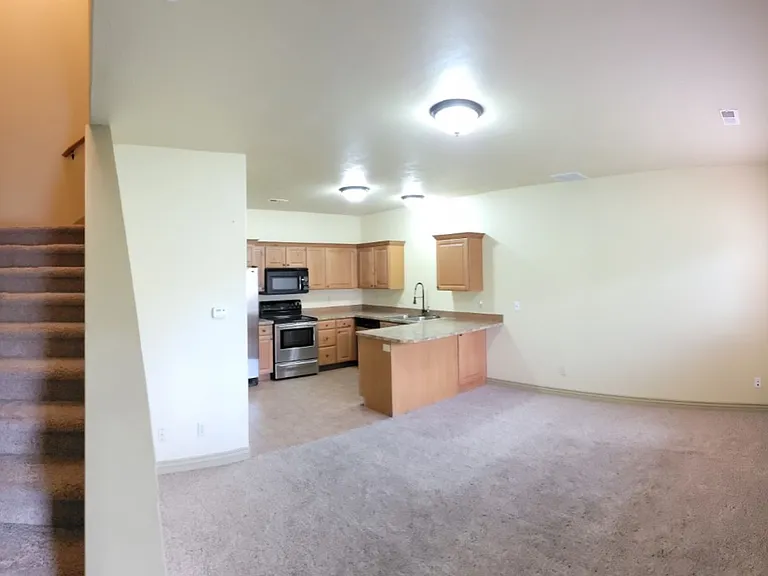 565 Pioneer Rd #64 — Photo 2