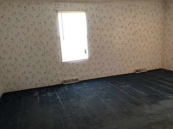 3rd image of 207 Becton Cir