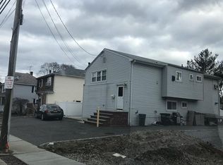 137 Glen Head Rd, Glen Head, NY 11545