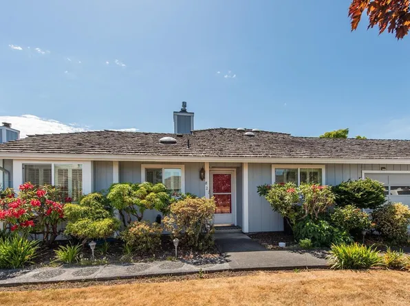 821 N Bakehouse Ct, Sequim, WA 98382