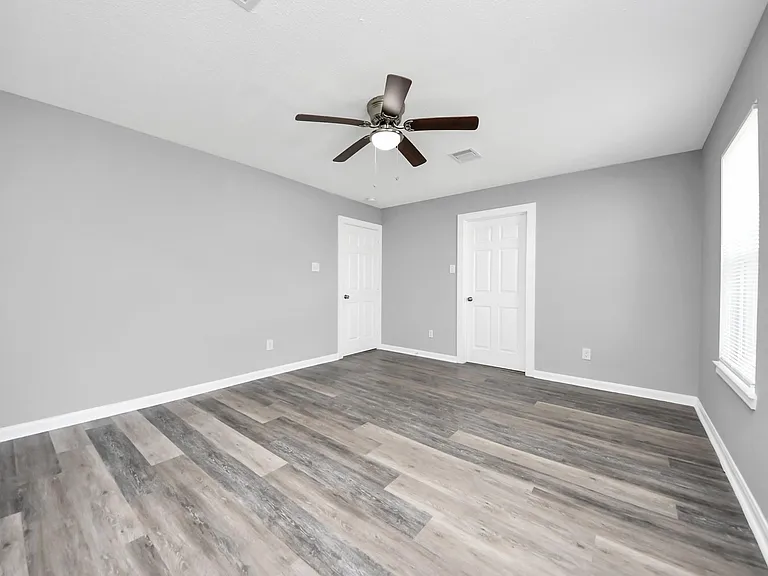 6832 Foster St — Photo 28