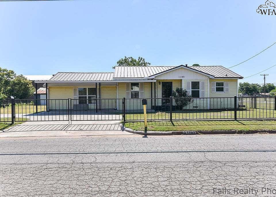 1st image of 1103 N Beverly Dr