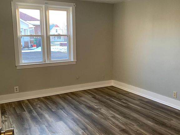 First bedroom, another angle.