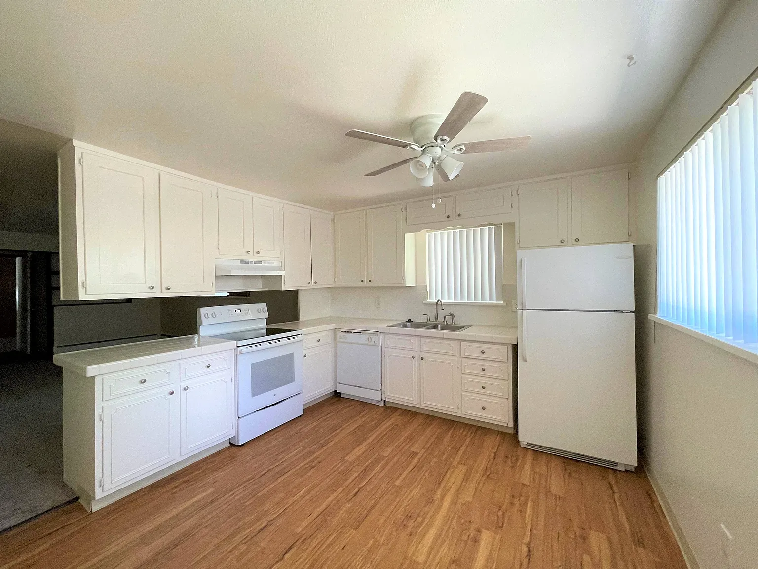 Village Green Apts — Photo 4