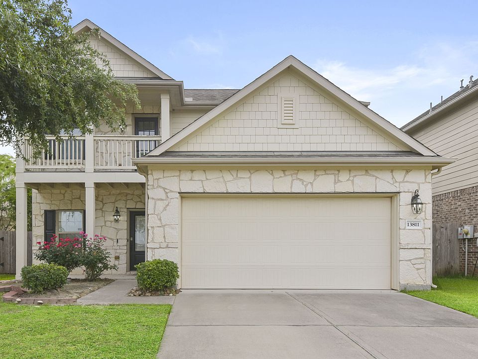 Front Yard |