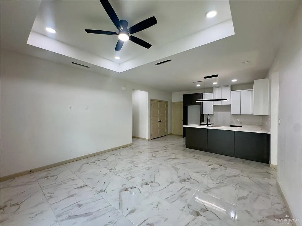 3 bed, 2.0 bath, 1150 sqft, $1,350 — Photo 3