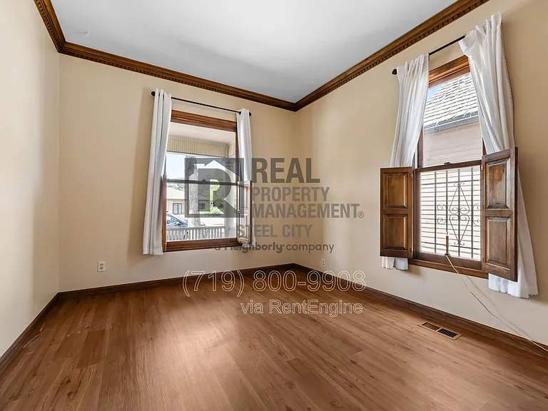 512 W 10th St #W — Photo 17