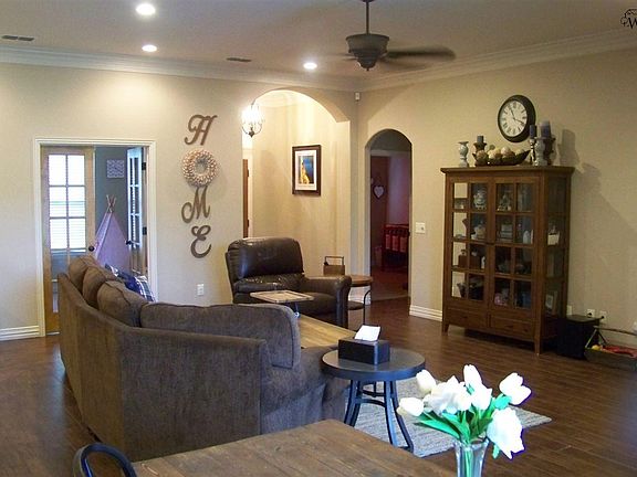 4th image of 131 Park Place Cir