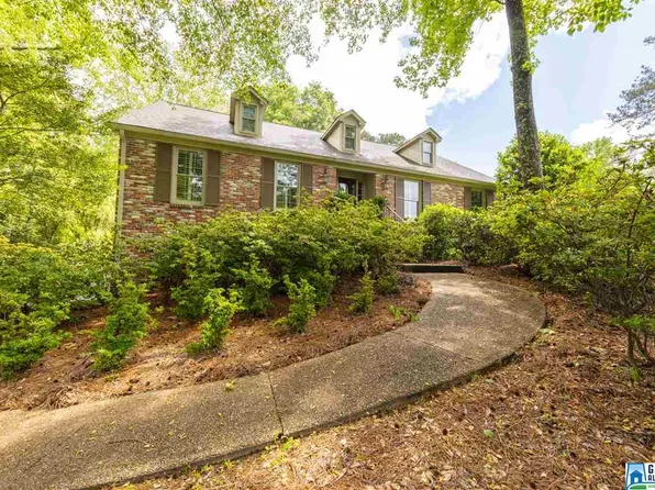 3919 S River Cir, Birmingham, AL 35243