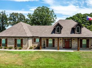 1008 N White Oak Rd, White Oak, TX 75693