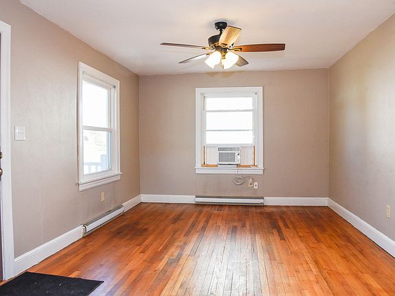 4th image of 2427 Ravenwood Ave NW