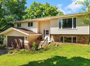 5592 Ralph Rd, Oregon, WI 53575