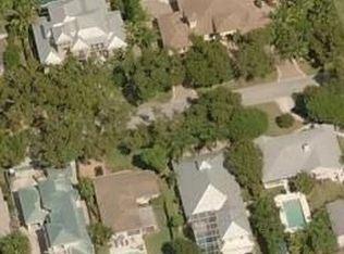 460 1st St SW, Naples, FL 34117