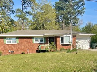 7615 Decatur Dr, Fayetteville, NC 28303