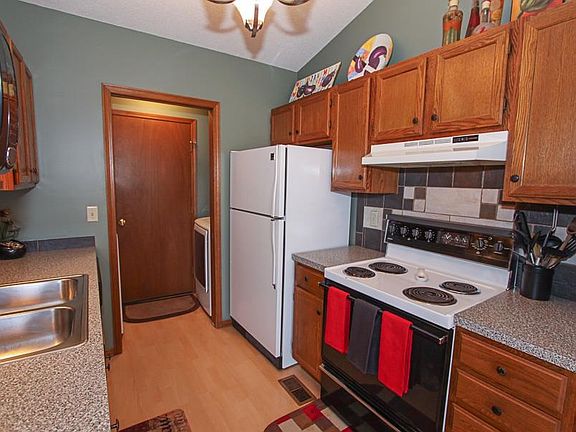 5th image of 6434 E 39th St N