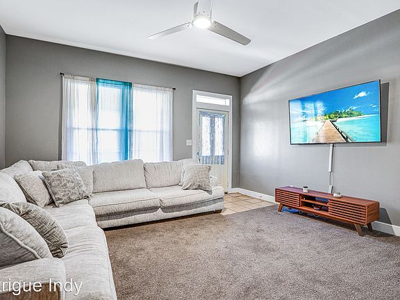 4th image of 834 Camp St #836