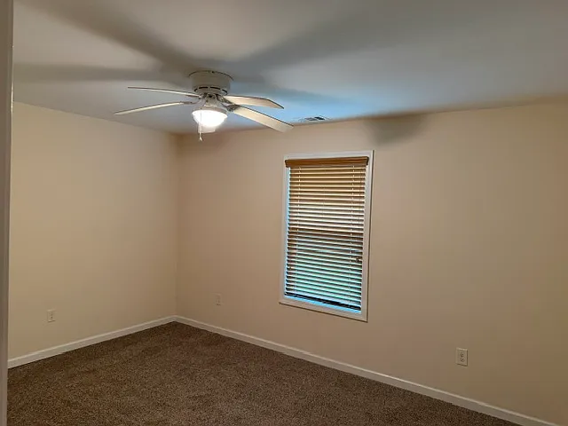 124 Massey Ln — Photo 9
